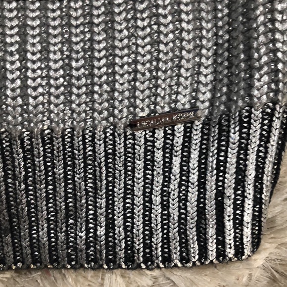MICHAEL Michael KORS Metallic Grey & Black Stripped sweater - Picture 6 of 17